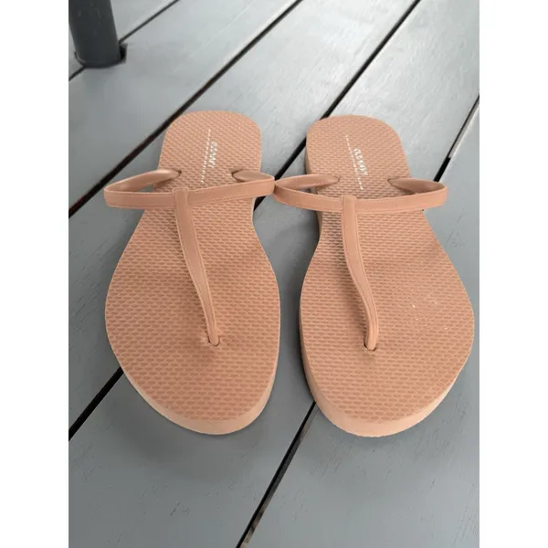Old Navy Women Beige Pink T-Strap Sandals Partially Plant Based Size 8 - Image 2