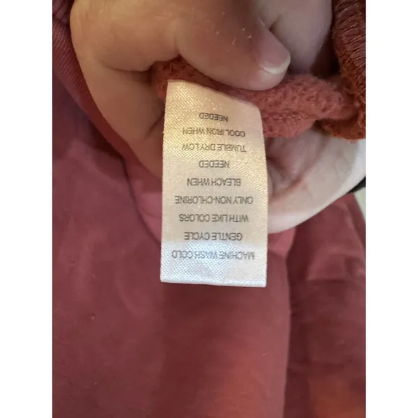 PacSun Delicious Strawberries Hoodie Size‎ Large - Image 10
