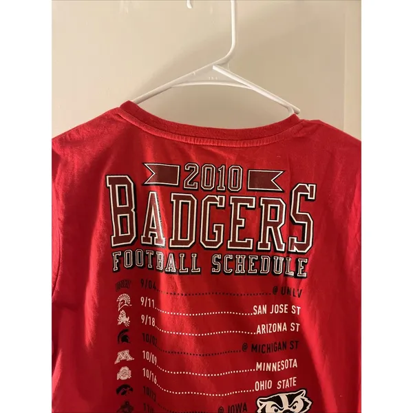 Wisconsin Badgers 2010 Football Schedule T-Shirt G-III For Her Red Womens Size M - Image 9