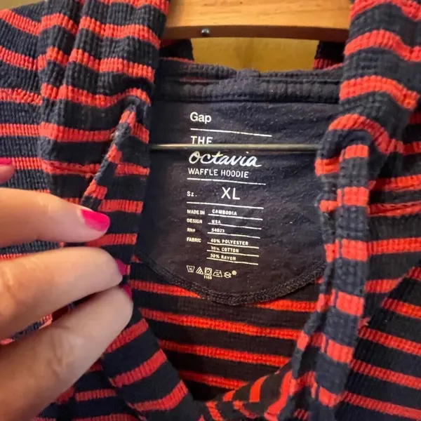 Gap size XL striped “The Octavia waffle Hoodie”. - Image 2