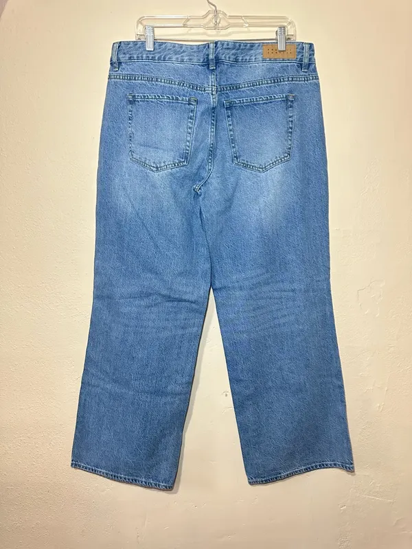 Pacsun Low Rise Baggy Jeans - Image 2