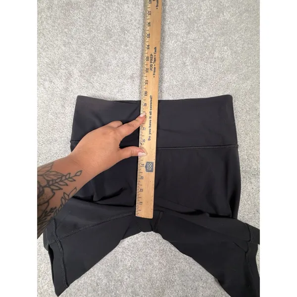 Athleta‎ Mid Rise Elation 8in Inseam Athletic Yoga Biker Shorts Small Black - Image 6