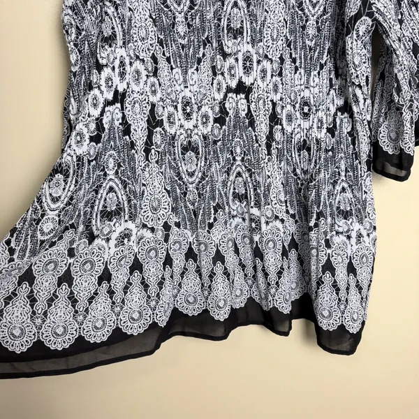 Avenue Blouse 30/32 Black White Whimsigoth Rhinestone Pleated Bell Sleeve Tunic - Image 10
