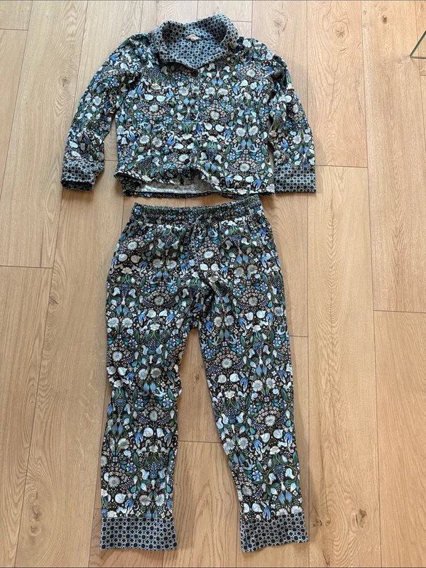 Vera Bradley women's notch collar pajama set in the Enchanted Woodland pattern - Image 3