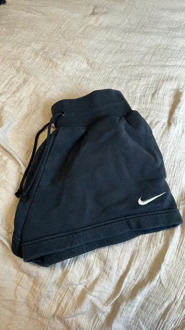 Nike Shorts - Image 2