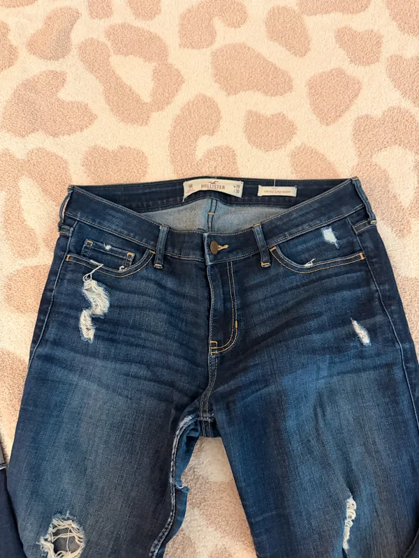 Hollister Jeans Ripped - Image 4