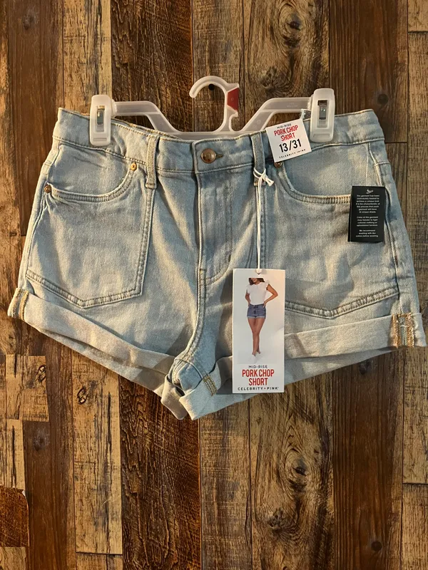 Celebrity Pink NWT women's Jean shorts mid rise size 13 - Image 2
