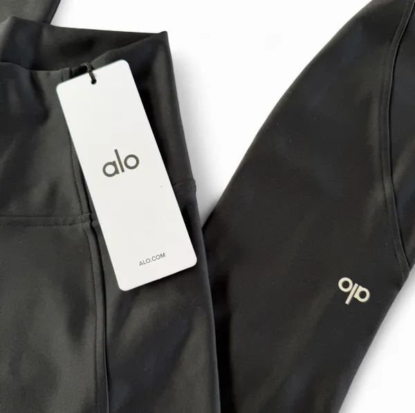 ALO Yoga Airlift fine line leggings 7/8 - Image 2