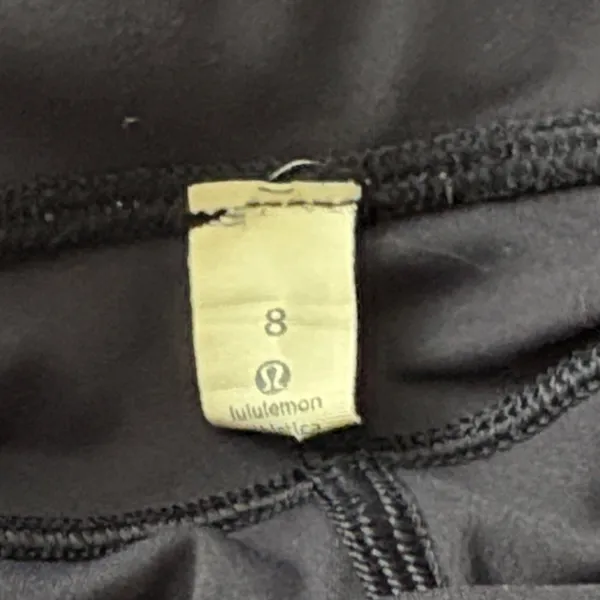 VGC Women’s Lululemon Navy Nulux 19 Cropped Leggings Size 8 - Image 5