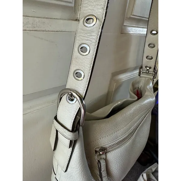 Vintage Coach F10942 Soho Collection Pebbled Leather Baguette Shoulder Bag - Image 5