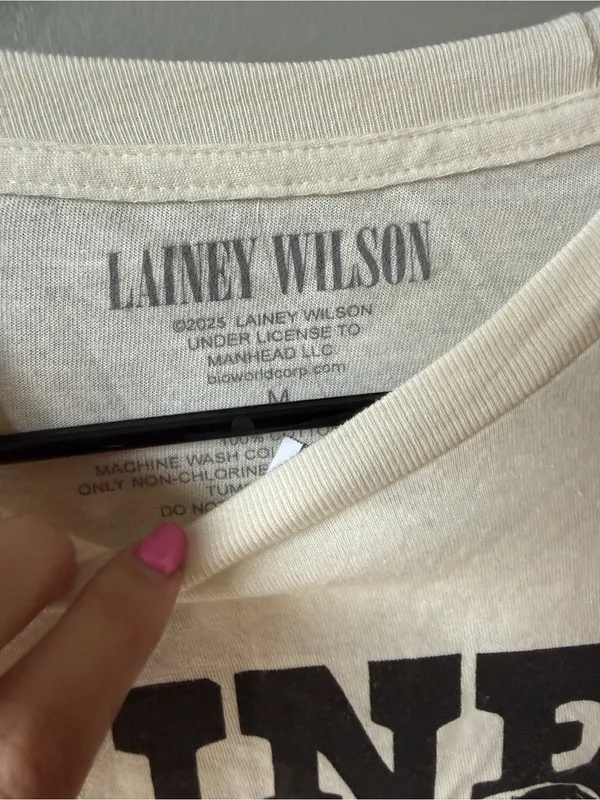 Lainey Wilson Graphic Band Tee Western Country Concert Shirt Medium - Image 3