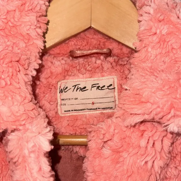 Free People jacket teddy Bear pink small we the free fuzzy cozy pockets snap - Image 3
