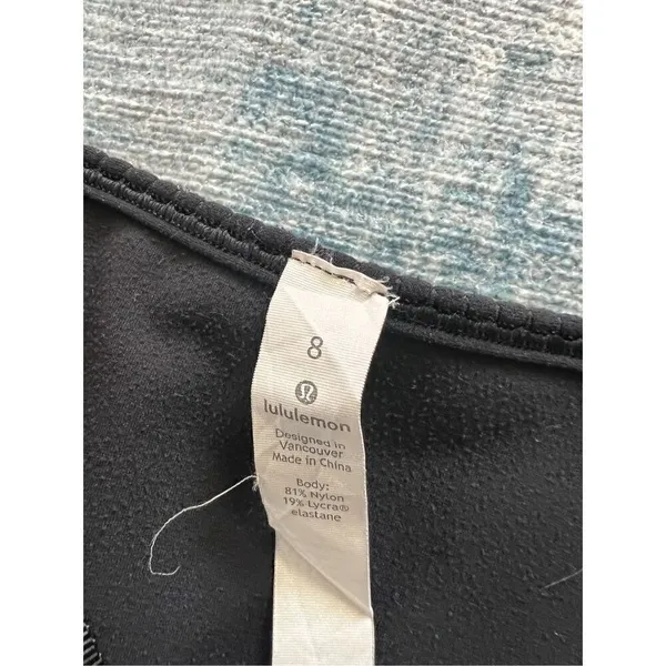 Lululemon Black Full Freedom Long Sleeve Wrap Top Size 8 - Image 4