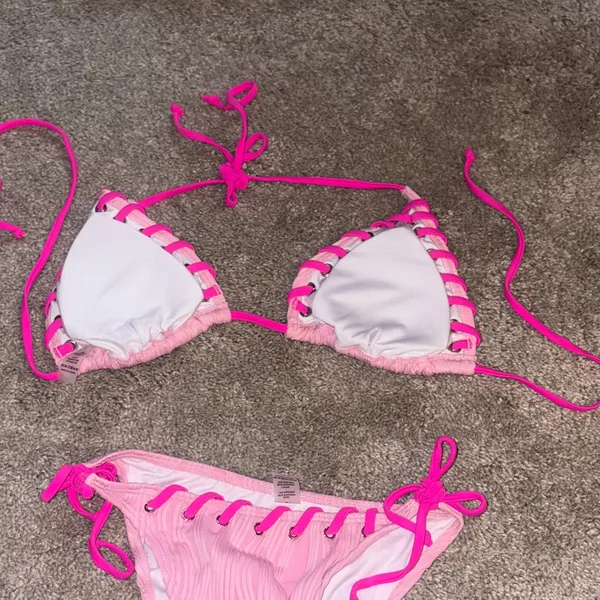 New hot pink stylish triangle rose bikini set size Large adjustable - Image 5