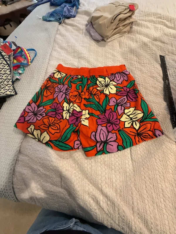 Roller Rabbit Jorales Floral Embroidered High-Rise Shorts - Image 5
