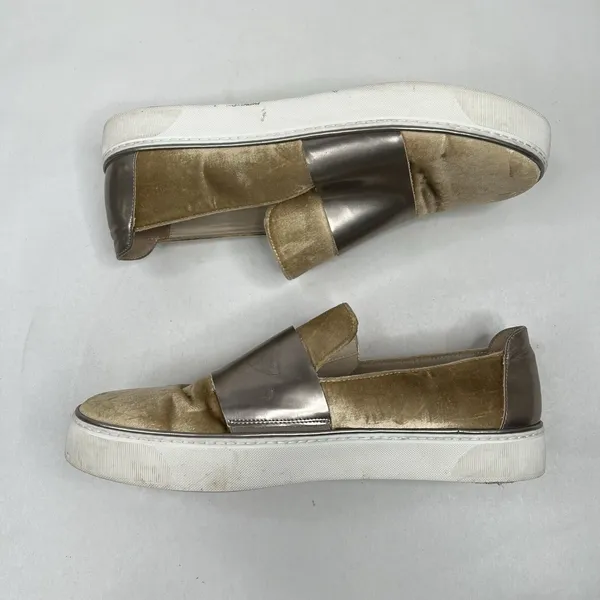 Stuart Weitzman Sz 9 The Boyband Gold Gilt Pane Velvet Slip Sneaker Shoe Women's - Image 7