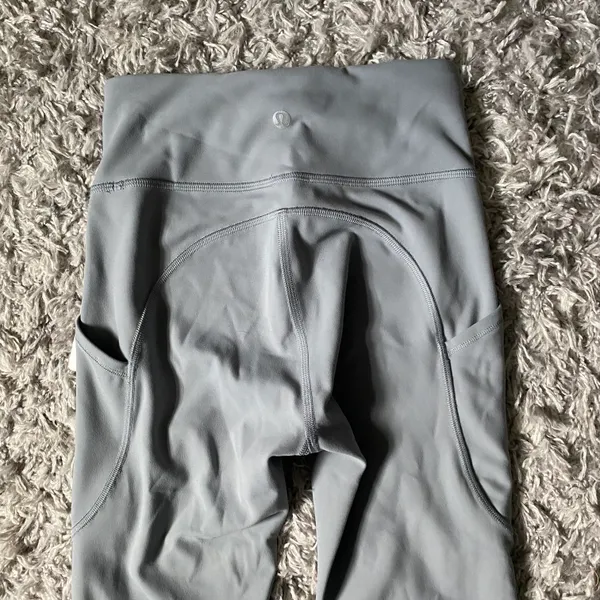 Lululemon Invigorate High-Rise Tight 25” - Image 4