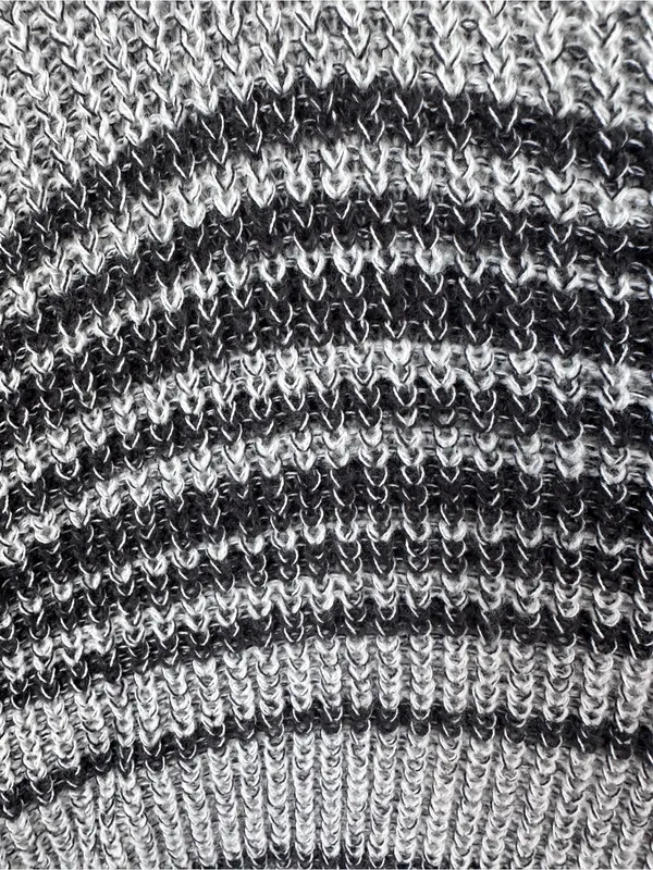 Billabong Gray & Black Open Knit Striped Crewneck Sweater Size Medium - Image 7