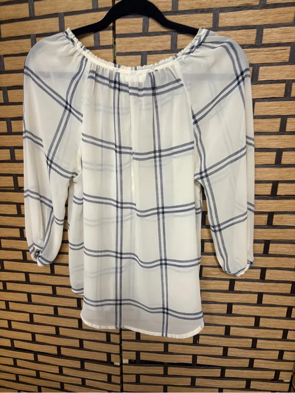 Abercrombie & fitch white and blue plaid sheer top size medium - Image 2