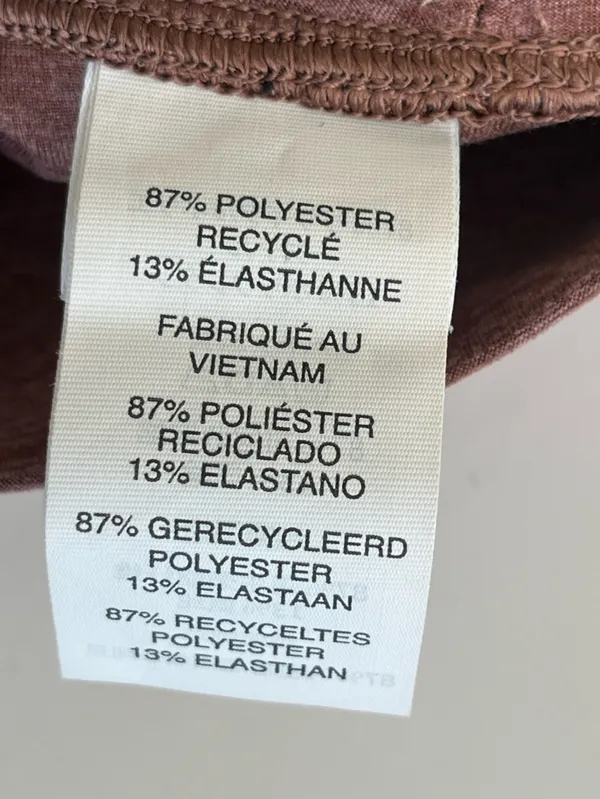 Vuori Clean Elevation Shorty biker shorts
Hazelnut Heather small - Image 10