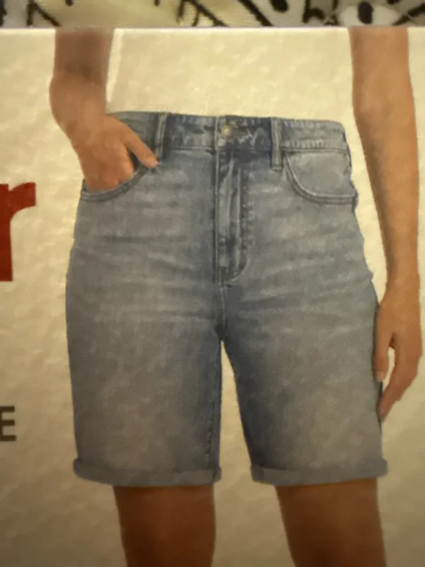 Wrangler baggy, light wash shorts - Image 3