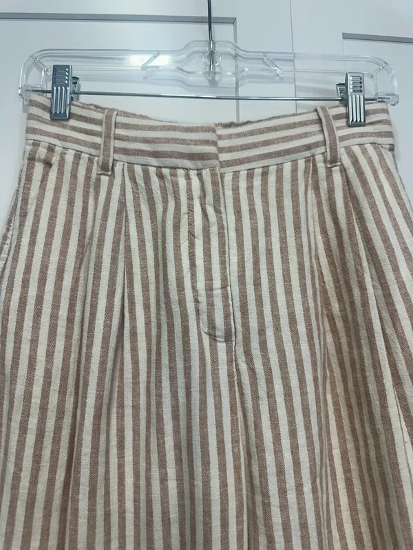Abercrombie striped beige and white linen pants - Image 3