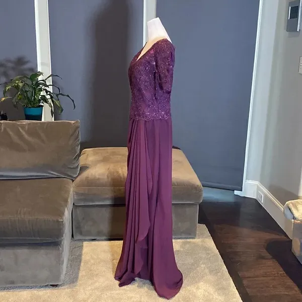 Women’s Full Length Purple Short Sleeve Chiffon Dress Lace Appliqué Size 10 - Image 4