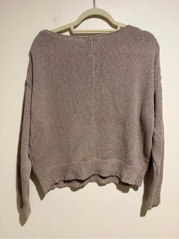 Evereve Naia Off Shoulder Pullover Sweater Slouchy Reverse Seams Taupe Medium - Image 8