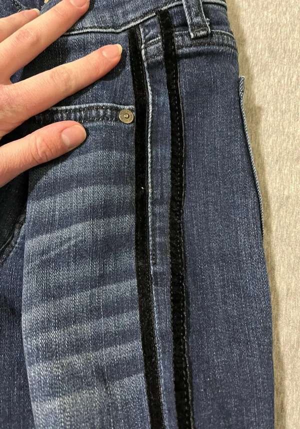 7 For All Mankind Skinny Jeans - Image 3