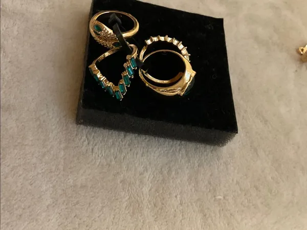 Gold-Tone Snake & Emerald Accent Ring Set - Women Jewelry - Image 5