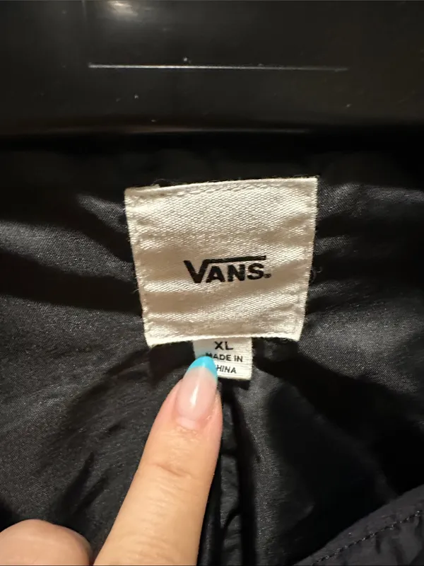 Vans Black Utility Coach Jacket with Logo Patch - Image 2