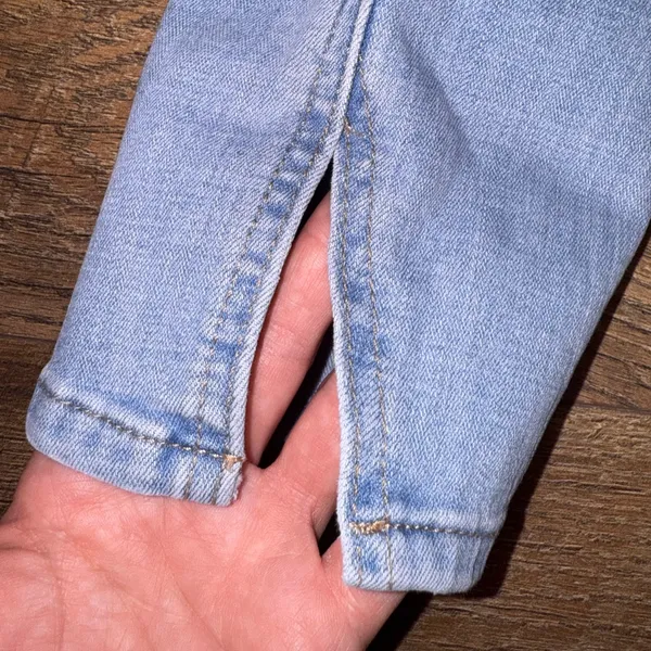 Levi’s High Rise Skinny Ankle Button Up Size 29 - Image 9