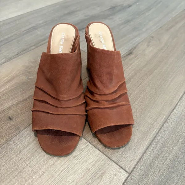 GIANNI BINI Korran Crinched Leather Mule‎ Wooden Block Heels Brown size 9 - Image 2
