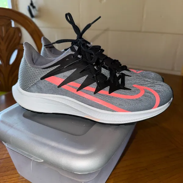 Nike Zoom Fly 3 Running Shoes | Gray &‎ Pink Blast | Women’s 6 - Image 2