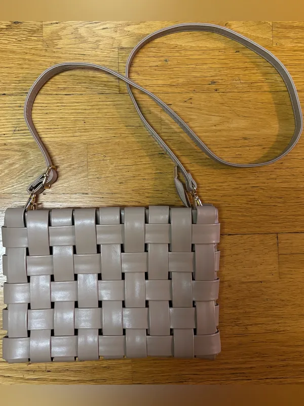 Anthropologie Neutral Coastal Preppy Minimalist Classic Woven Crossbody Bag - Image 3