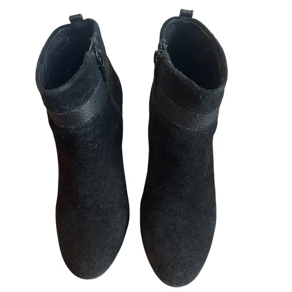 Tory Burch Bristol 85mm Black Suede Gold Logo Ankle Booties 7.5 - Image 2