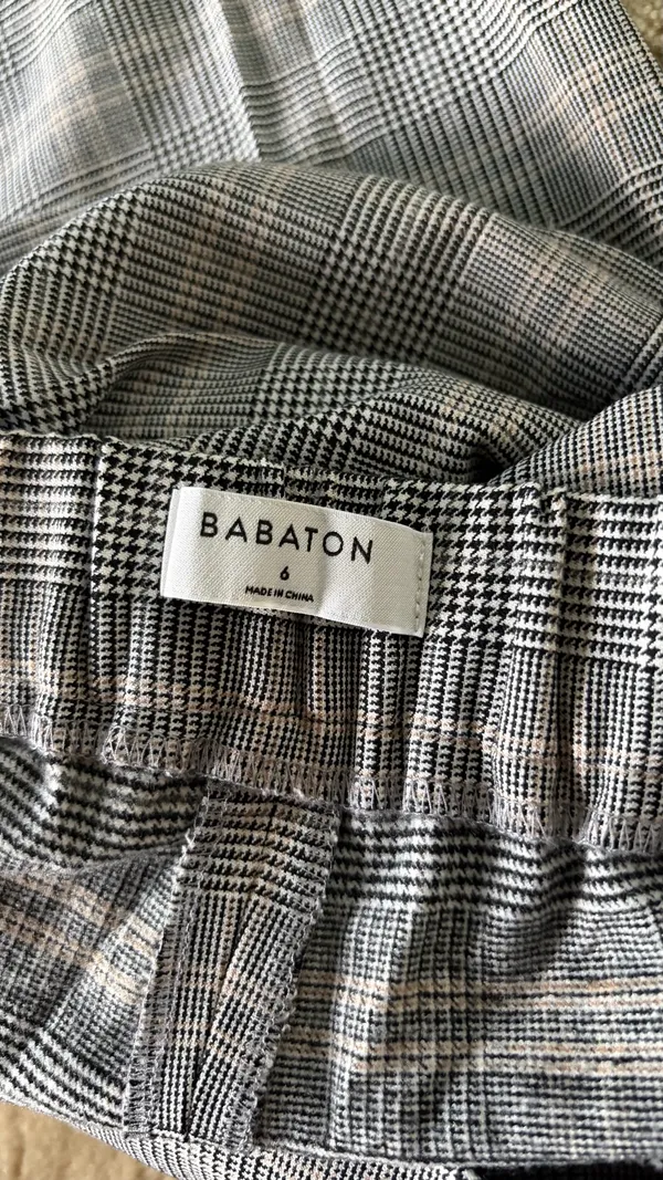 Aritzia Babaton Women’s Conan Grey Plaid Cropped Work Pants Size 6 - Image 5