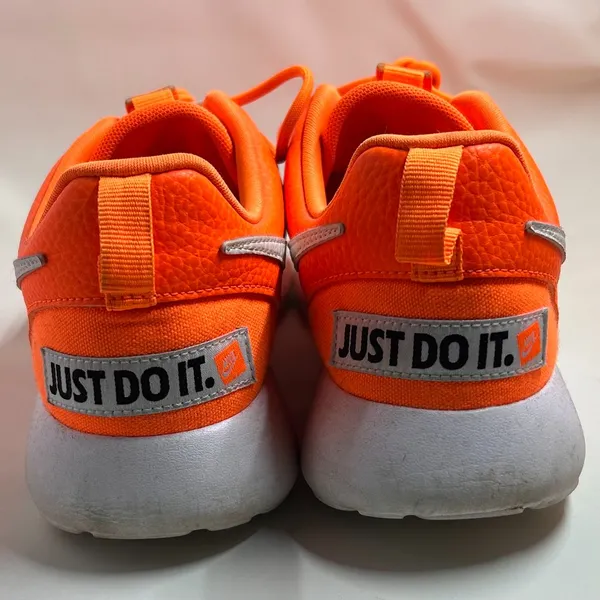 Nike Roshe " Just Do It " - Image 3