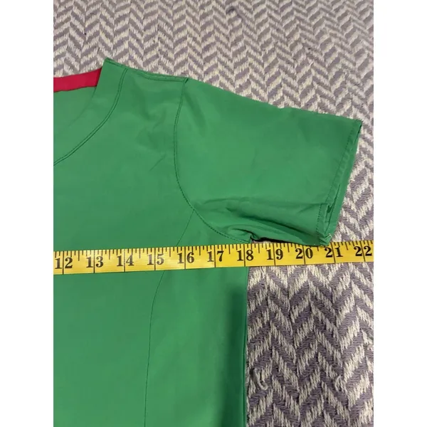 Carhartt Modern Fit Force Cross-Flex V-Neck Scrub Top Women's size Small Green - Image 4