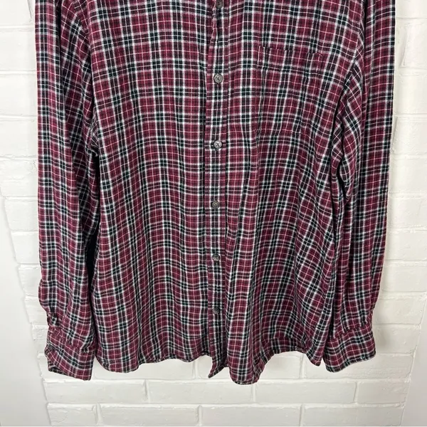 St. John’s Bay Red Plaid Classic Fit Flannel Shirt Size M Unisex - Image 7