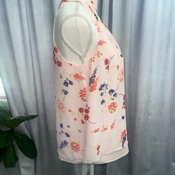 Rose + Olive High Neck Sleeveless Blouse Sz Small-Peach Floral Dainty Top - Image 6