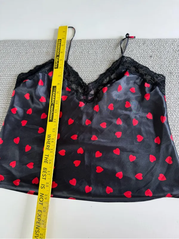 Vintage La Monette Black Lace Satin Camisole with Red Heart Print Size Medium - Image 4