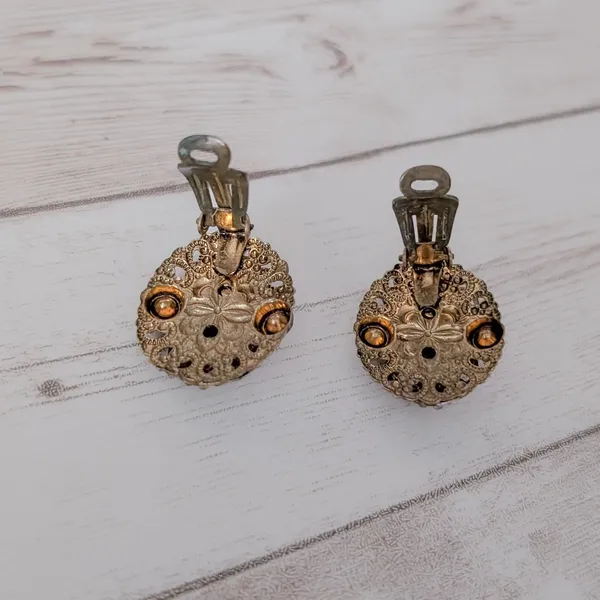 Vintage Clip On Earrings Stunning & Elegant Brassy Tone/Dark Gold Tone - Image 10