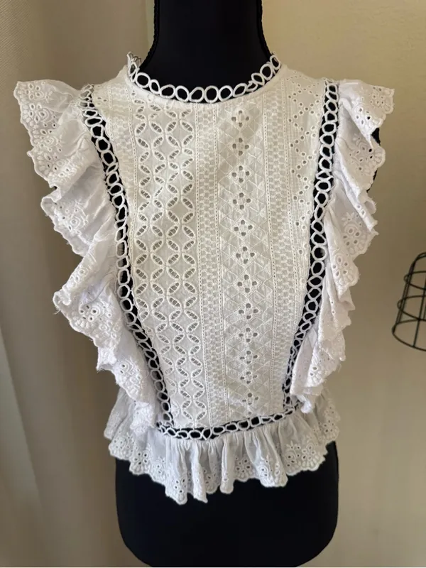 DO+BE White Eyelet Ruffle Lace Peplum Top Size Small - Image 2