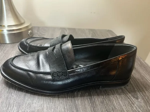 J.McLaughlin Black Leather Penny Loafers with Crinkle Strap Detail Size 9 - Image 5