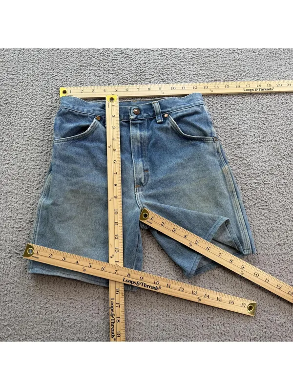 Vintage USA Made Wrangler Denim Jean Shorts Womens 25 High Rise Light Wash Mom - Image 3
