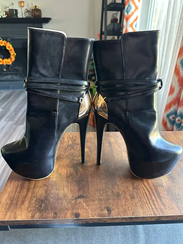 Platform Boots Black Size 8.5 - Image 4