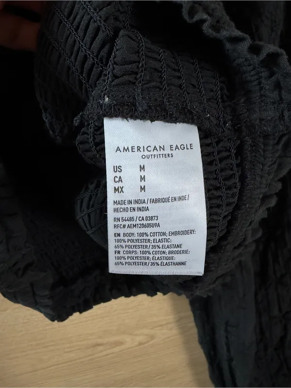 American Eagle Black Long Sleeve Smocked Crop Top Medium - Image 6