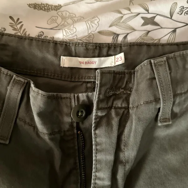 Levi’s Cargo Pants Green - Image 2