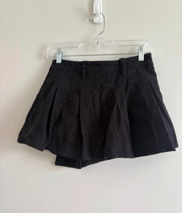 Free People Pleated Wrap Mini Skort Size 2 Black FLAW *Read** - Image 3